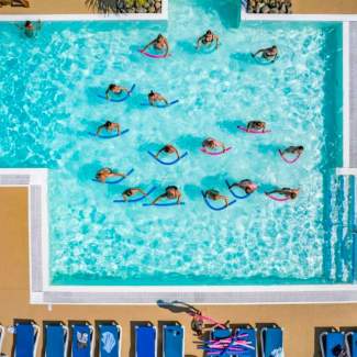Aquagym dans la piscine